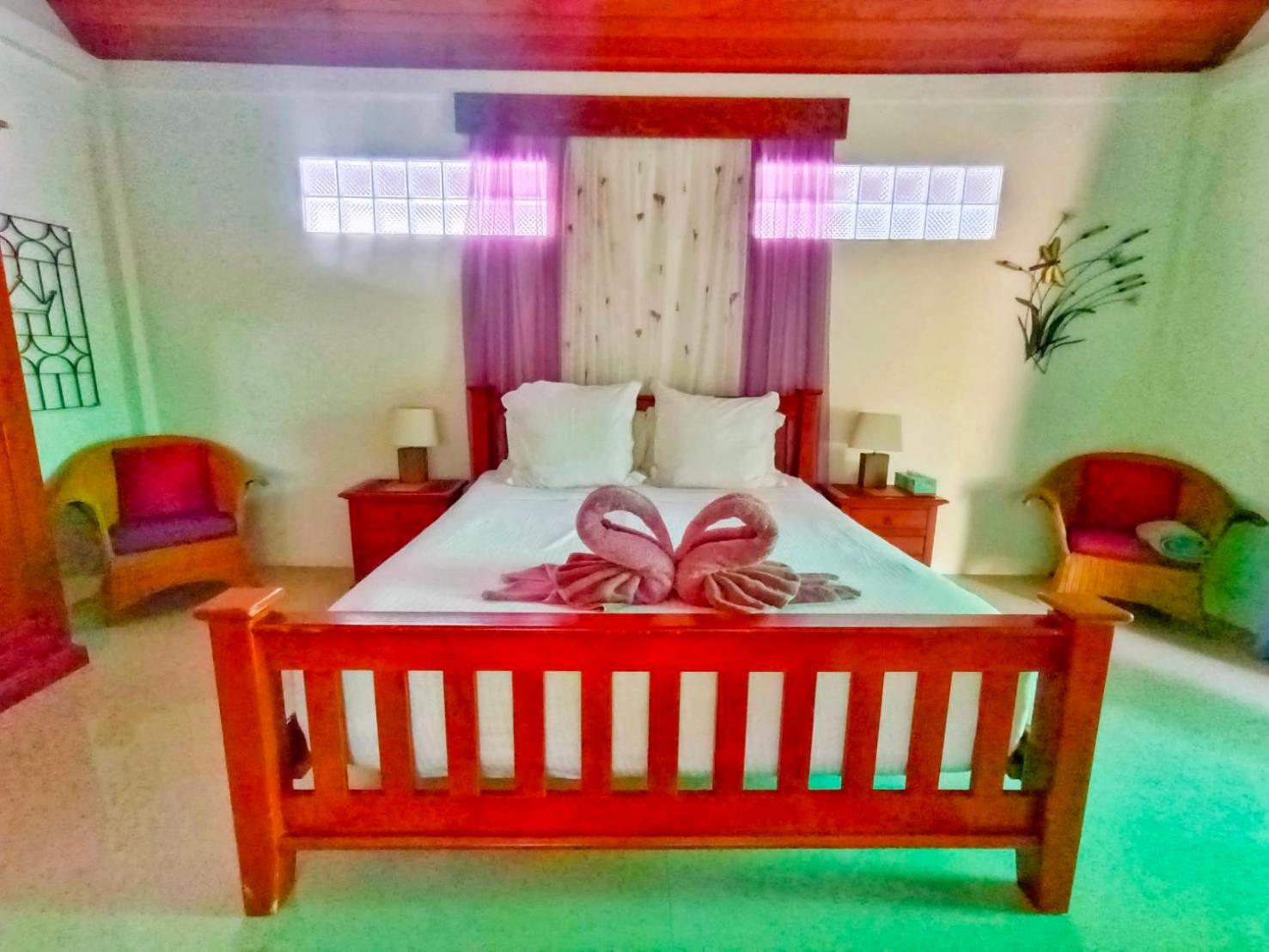 Kingsacre Hotel Nai Yang Beach Kültér fotó