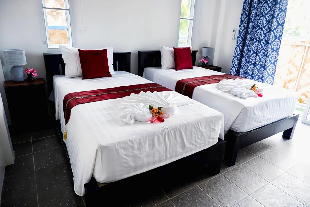 Kingsacre Hotel Nai Yang Beach Kültér fotó