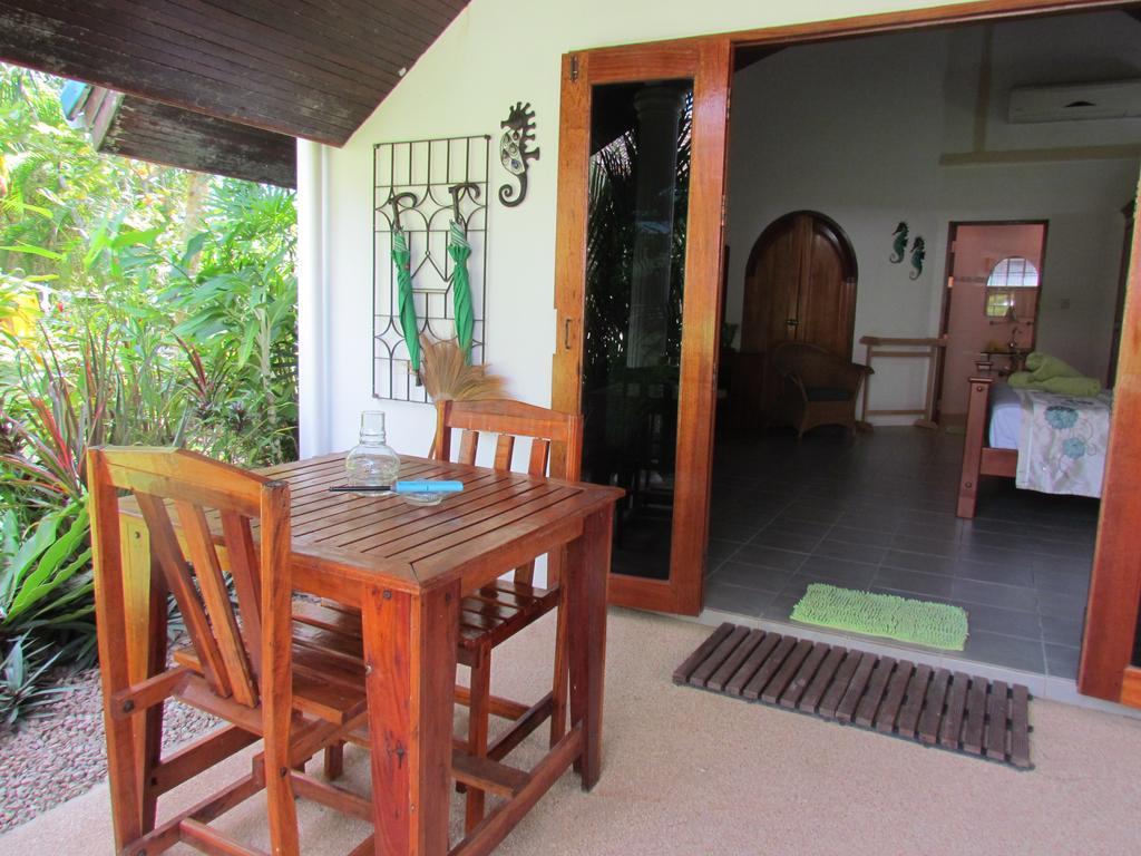 Kingsacre Hotel Nai Yang Beach Kültér fotó